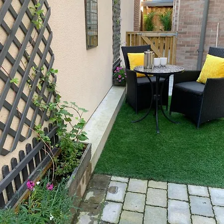 Staycation With Free Parking *