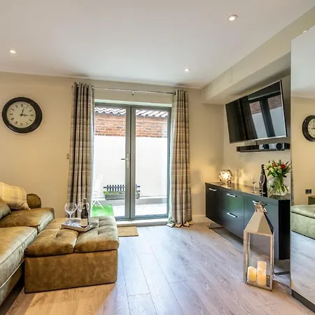 Staycation With Free Parking Lägenhet *