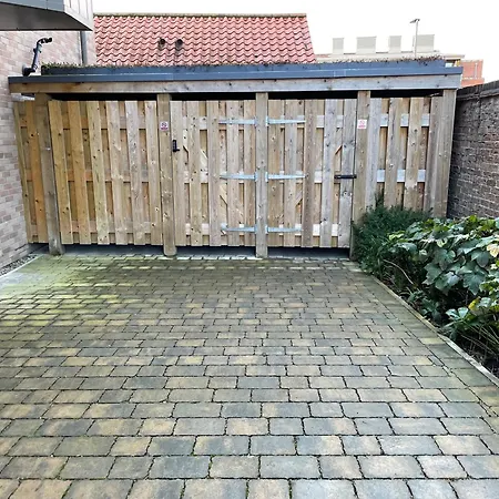 Staycation With Free Parking *