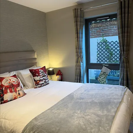 Staycation With Free Parking Appartement