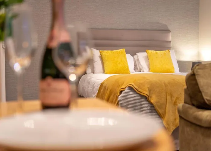 Staycation With Parking Included Apartment York