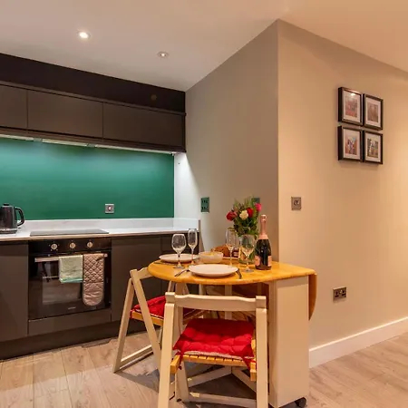 Staycation With Parking Included Appartement